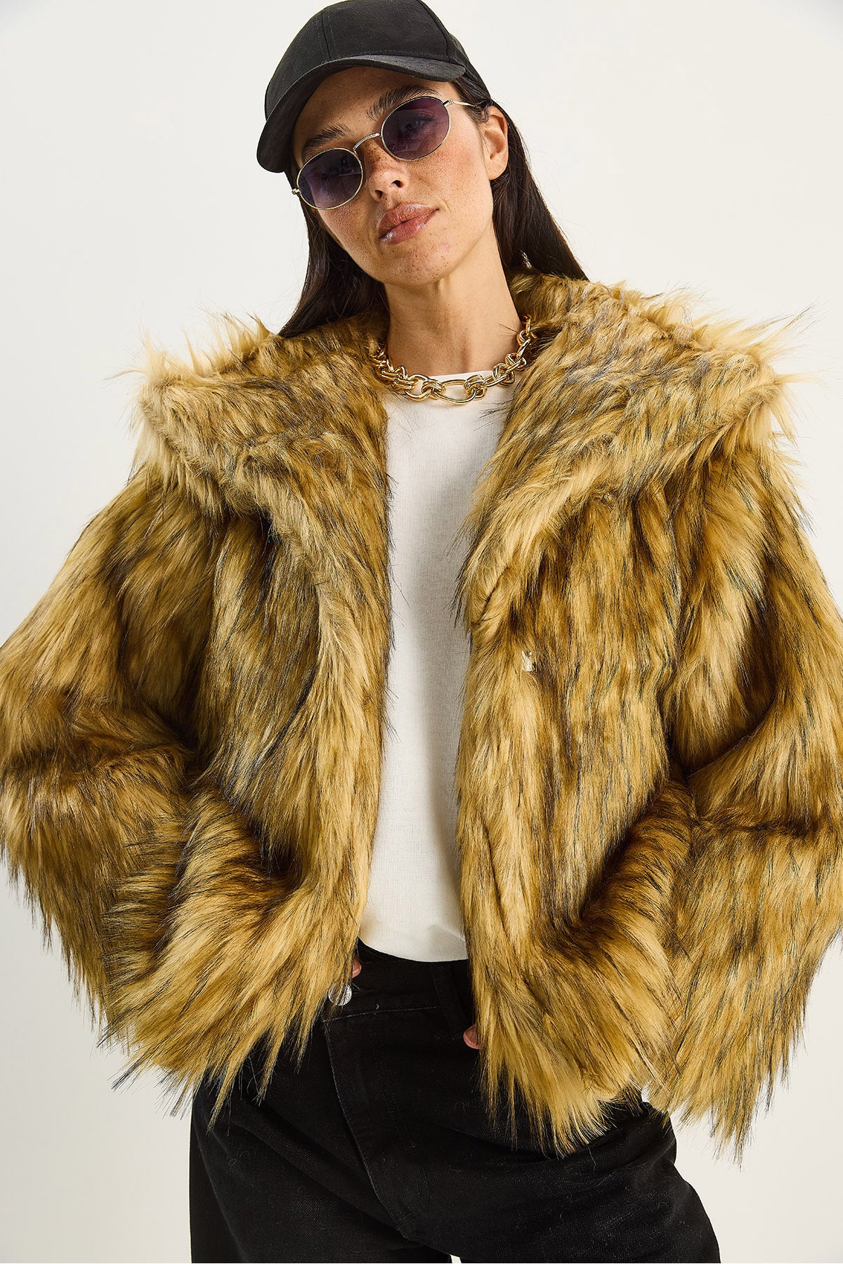 Women's Wide Collar Lined Short Premium Faux Fur Jacket 2770 60261574