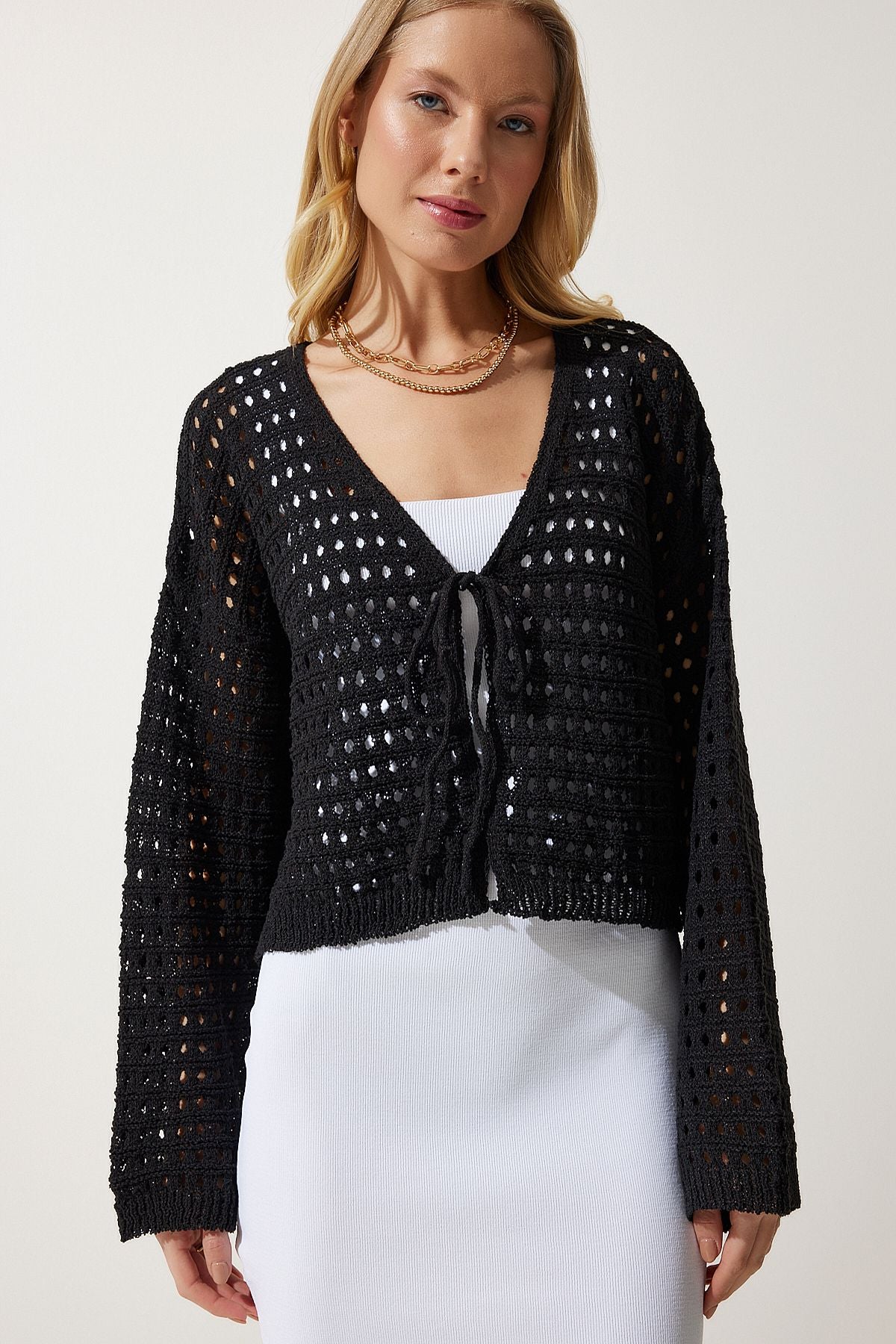 Female Black Perforated Seasonal Triko Cardigan CI00105