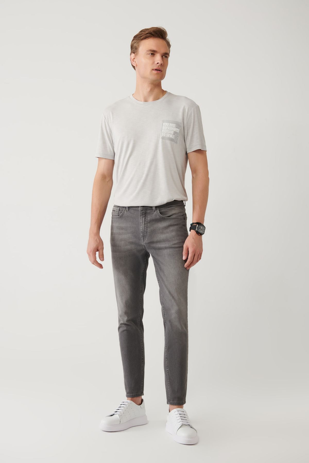 Men's Gray Obedness Washing Flexible Jean Pants A41y3514