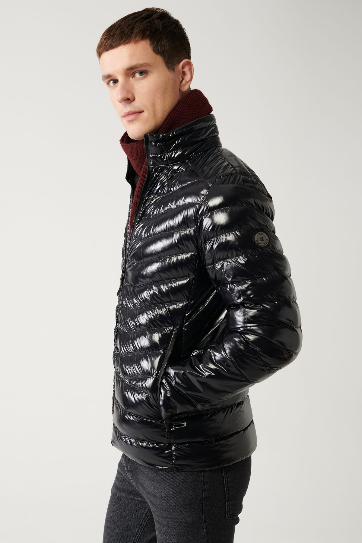 Men's black goose feather water -derived windproof fabric upright collar bright swelling coat B006015