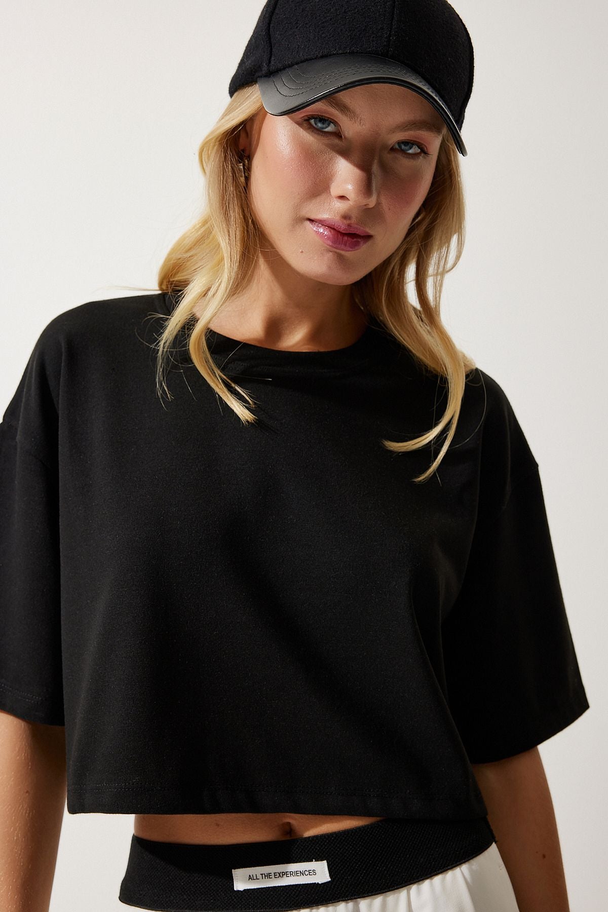 Woman Black Basic Crop Knitting T-Shirt RG00008