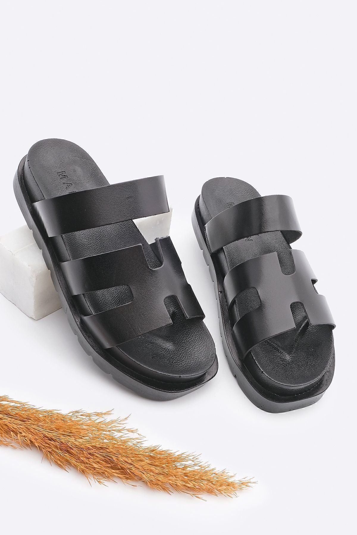 Woman Genuine Leather Daily Slippers Single Band Slipper Belvin Black