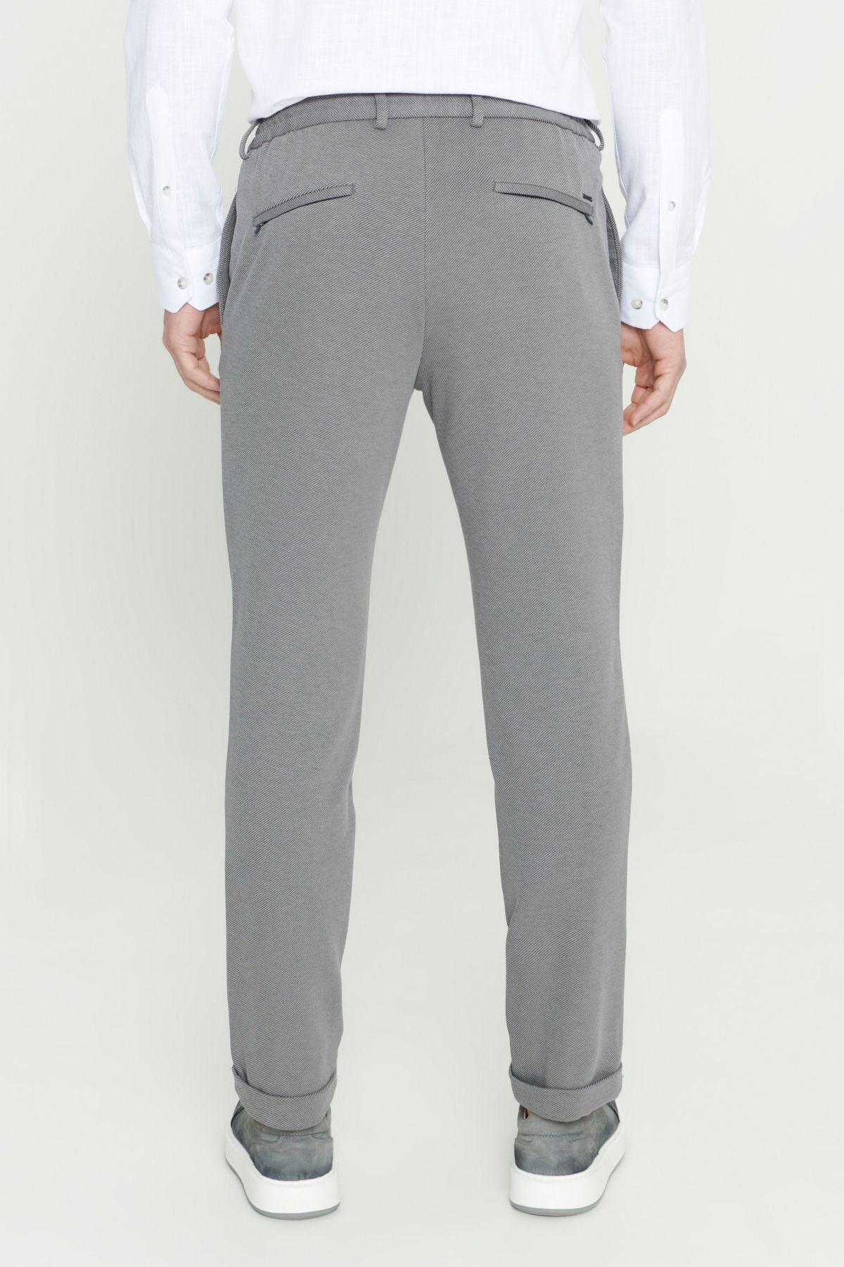 Men's gray 360 degree stretching in the direction of the slim fit narrow cut knitting pants