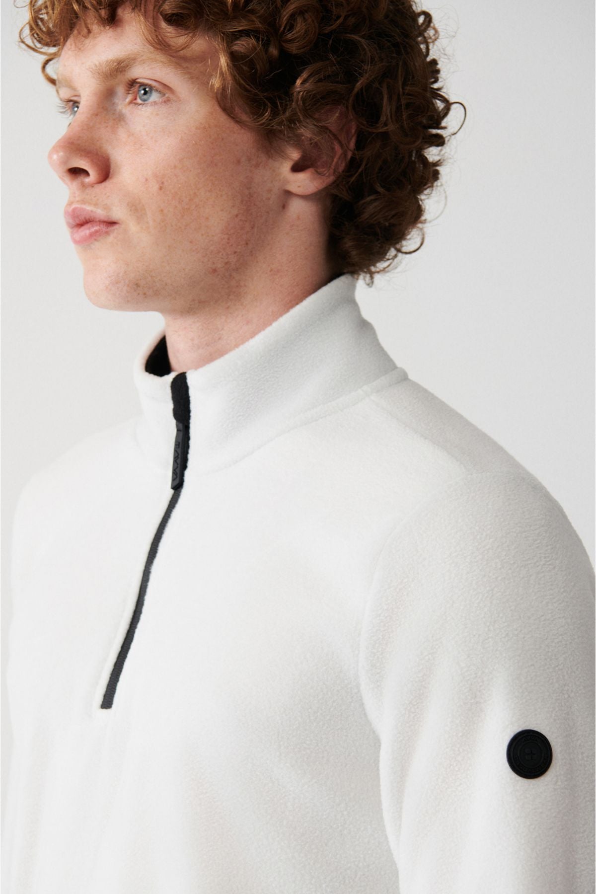 Men's white cold -resistant half -zipper with perpendicular collar polar sweatshirt E001068