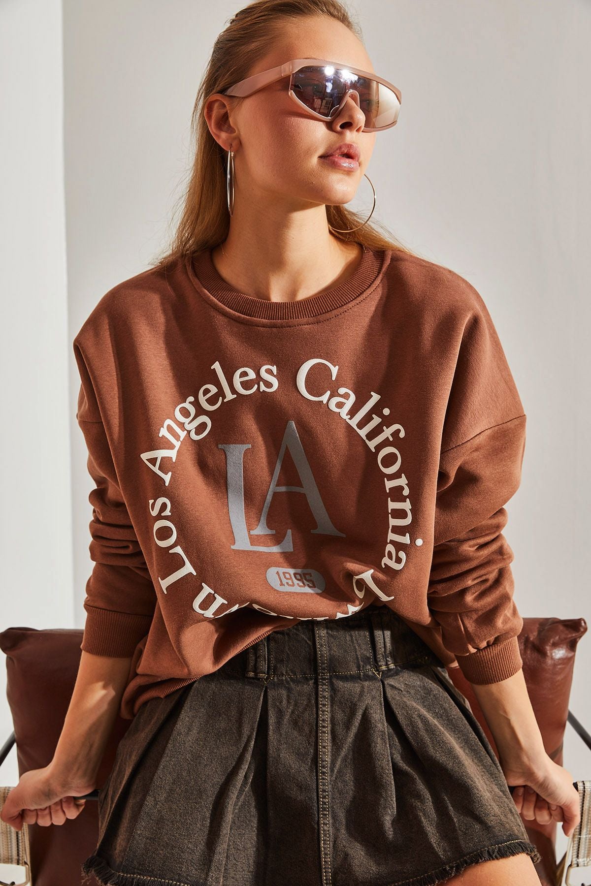 Sweatshirt with three threads with women