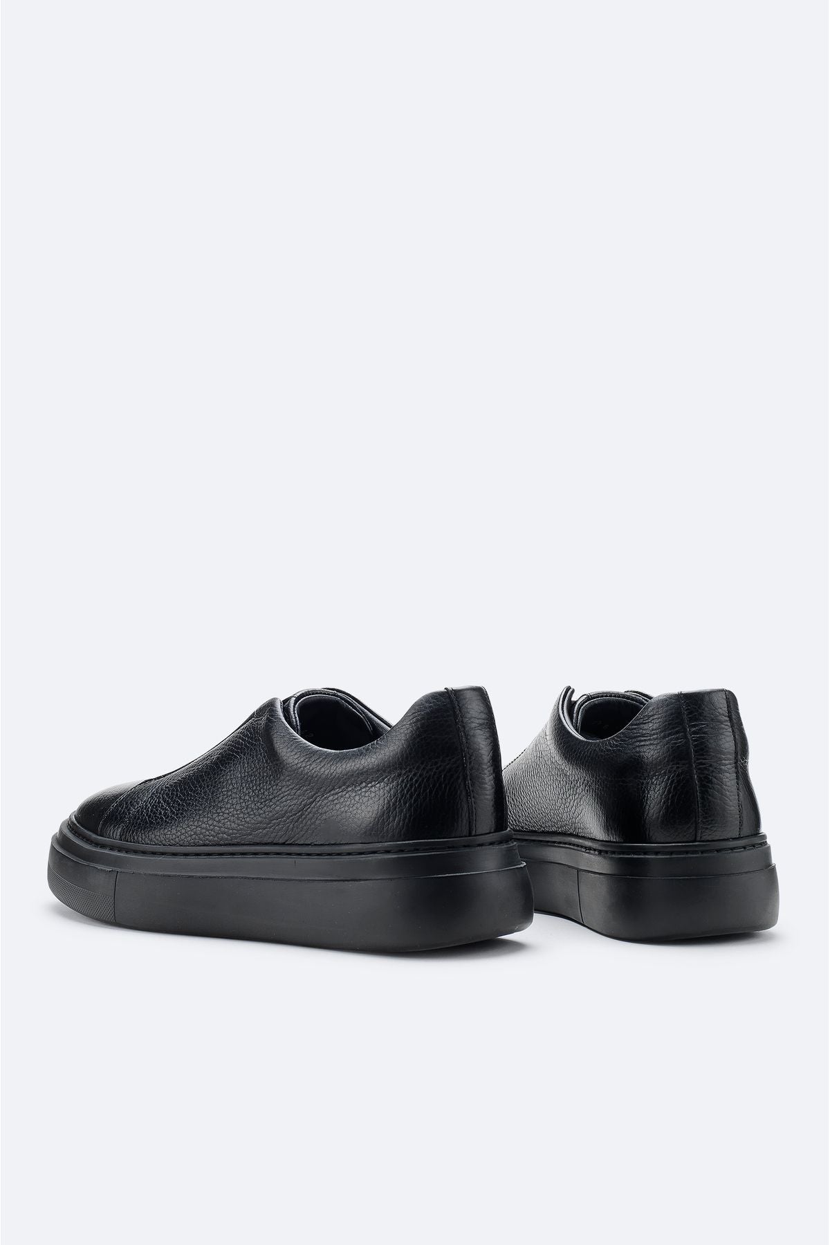 Men's black 100 %leather tire band detailed flexible floor casual shoes A42y8008