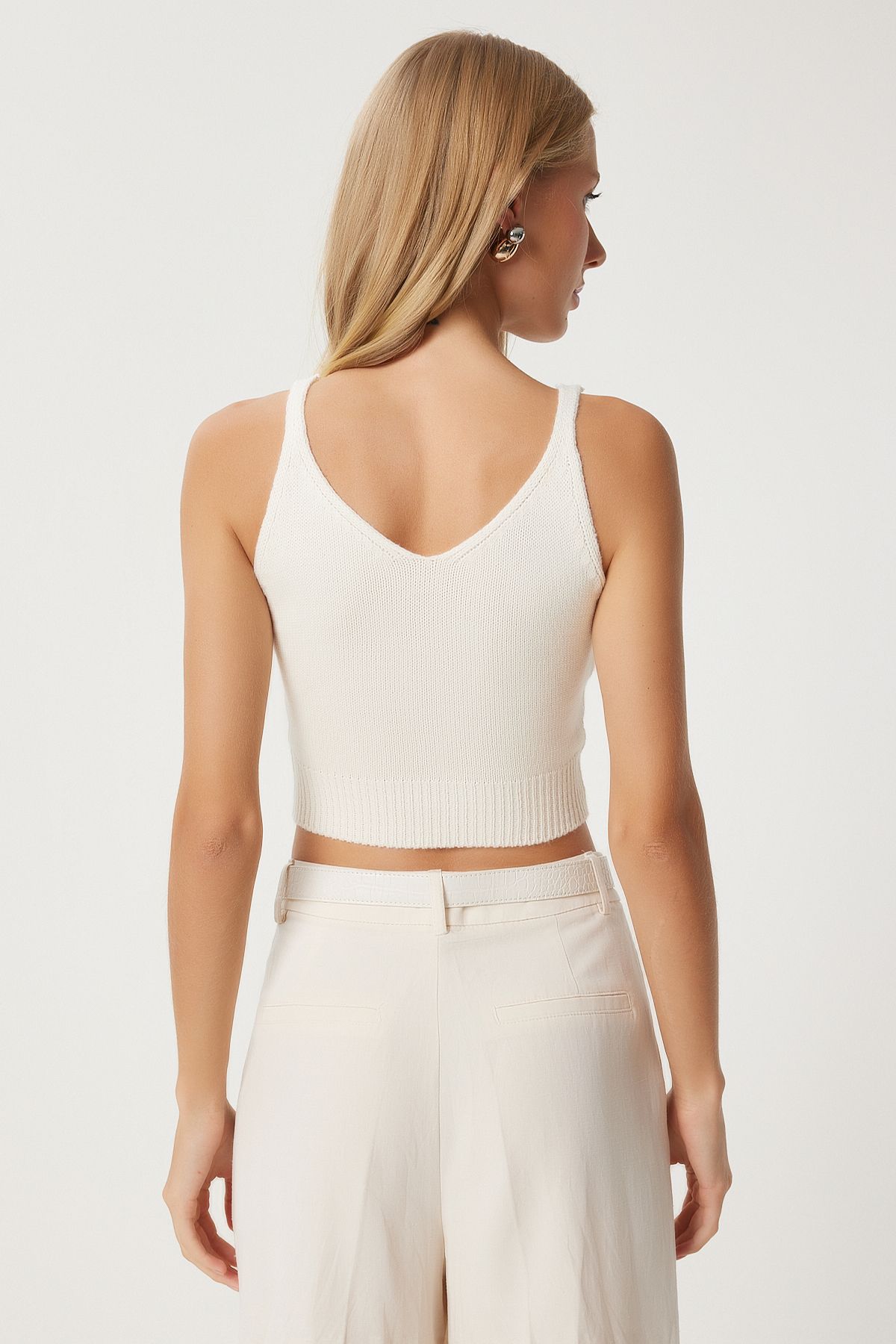 Women's cream fisherman collar knitwear athlete Crop team MT00153