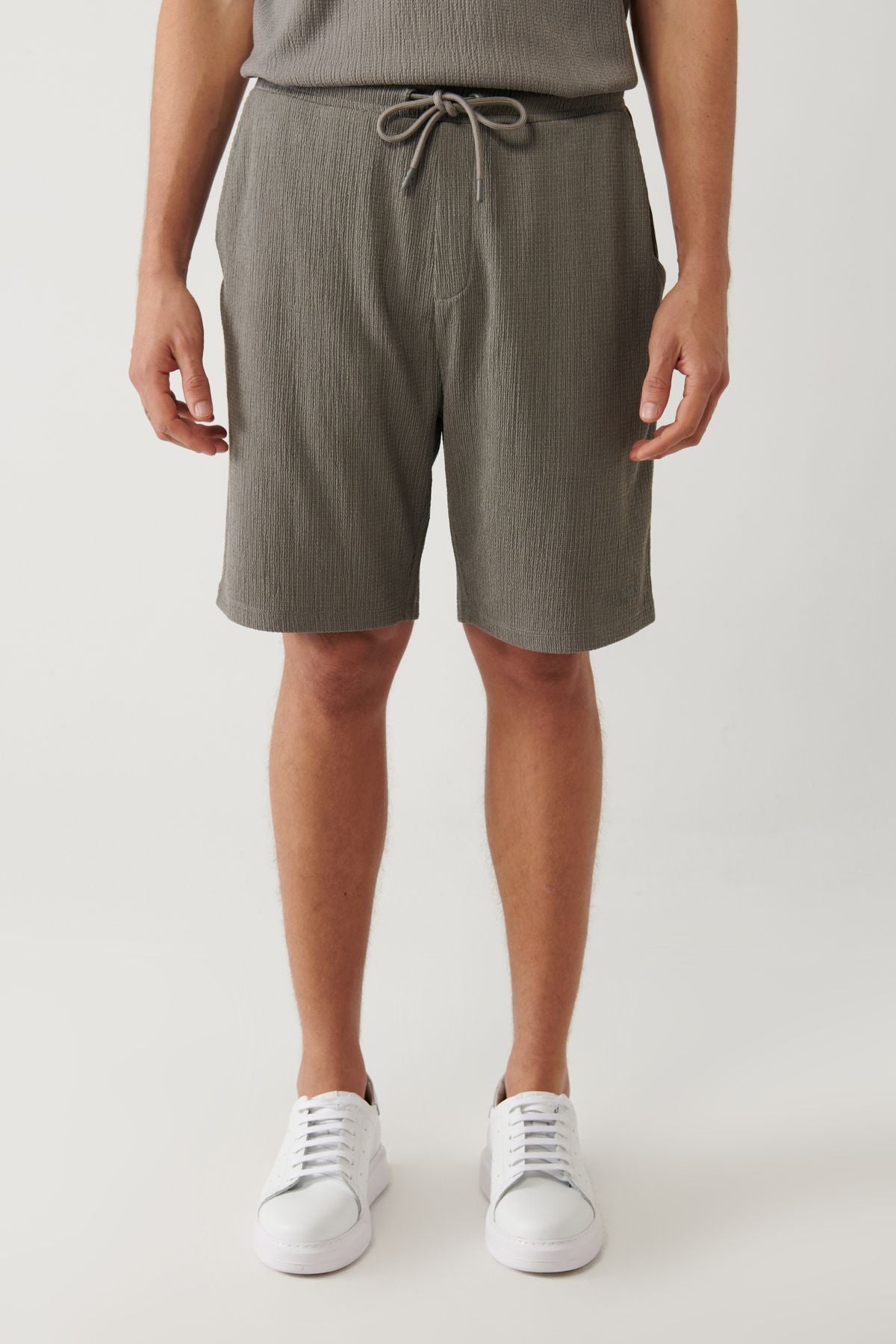 Men's anthracite side with pocket ribbed shorts A41y3639