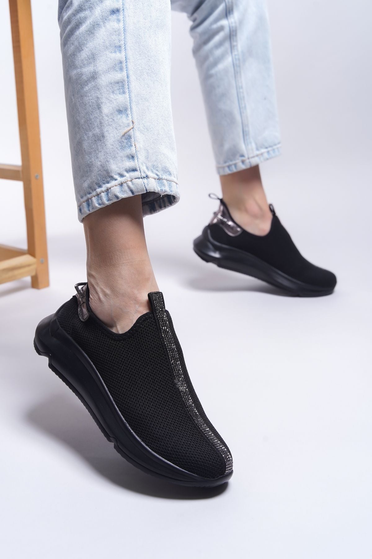 Ezznitas Woman Sneaker 0012441 Black