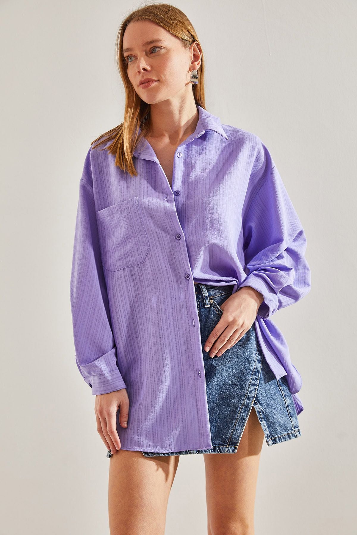 Woman Bella Fabric Single Pocket Oversize Shirt