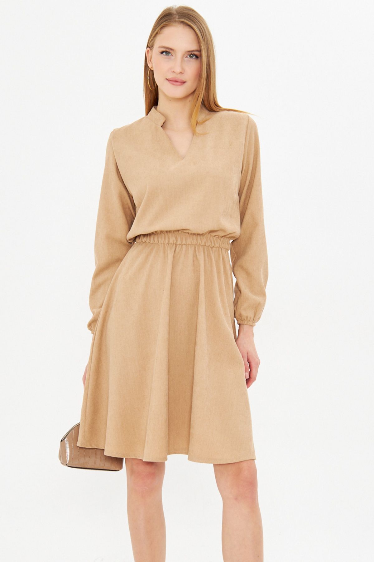 Female Beige Velvet V-Yaka Waist Tire Thin Fravable Clash Dress ARM-25K001049