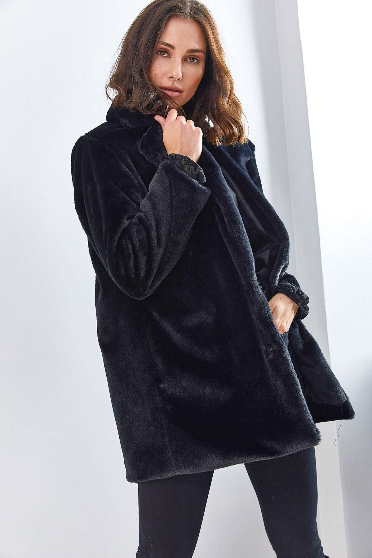 Female agraf buttoned plush coat 2164