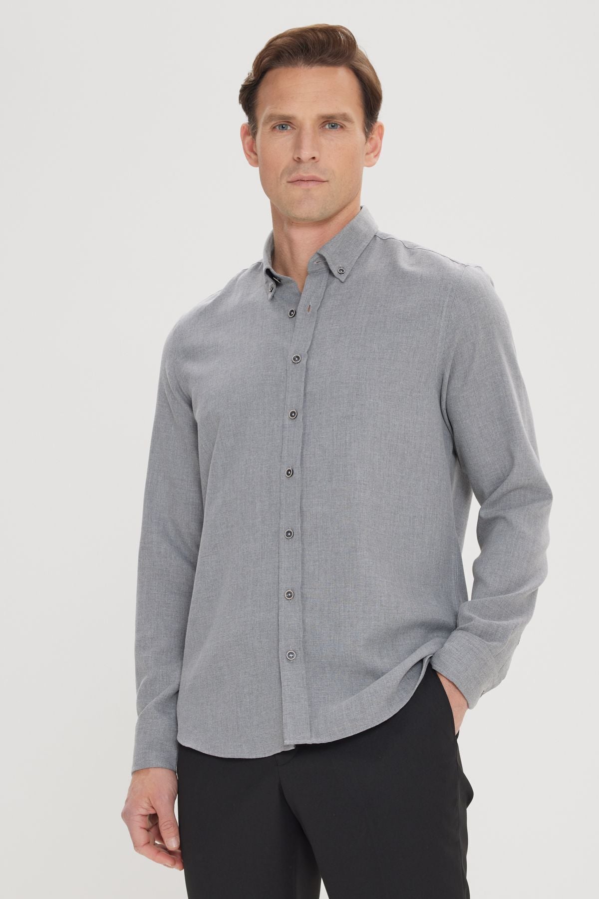 Men's light gray slim fit narrow cut buttoned collar cotton flannel wood shirt