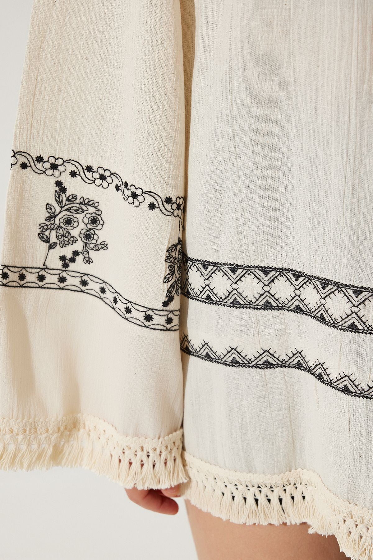 Women's Cream Embroidery Raw Linen Kimono RG00035