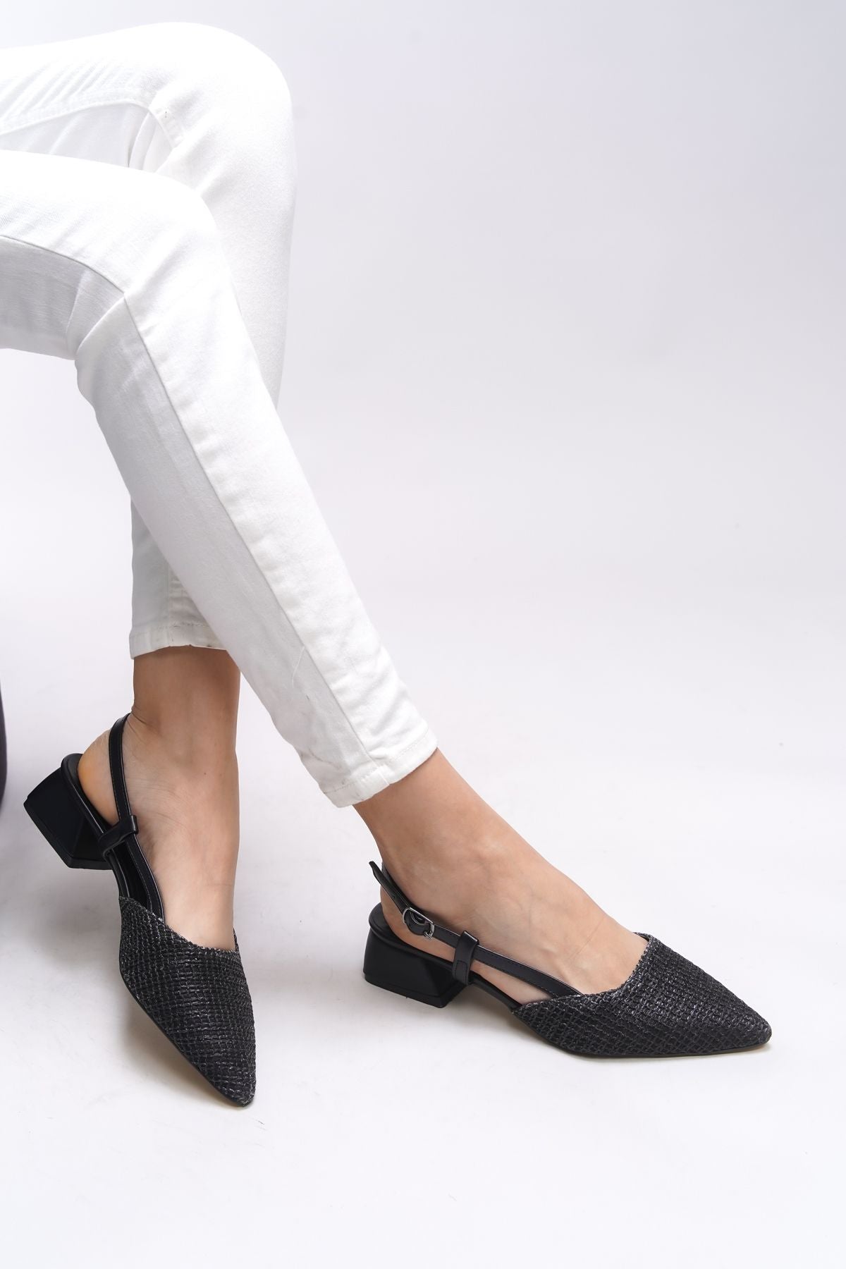 Ivethion Behind the Women's Behind Son -Heeled Shoes 0012340 Black Wicker