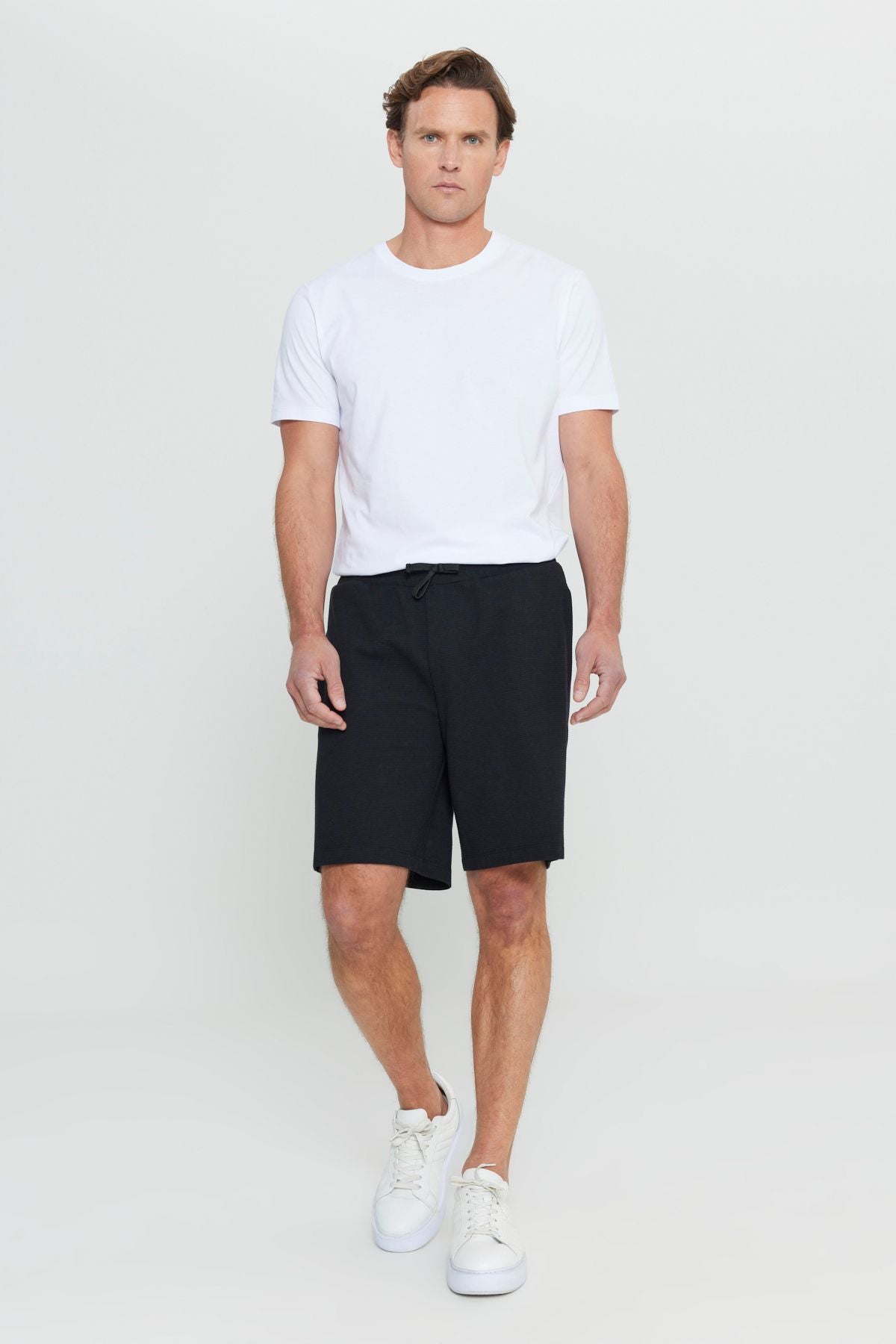 Men's Black Cotton Standard Fit Normal Cutting Waist Tied Side Pocket Knitting Shorts
