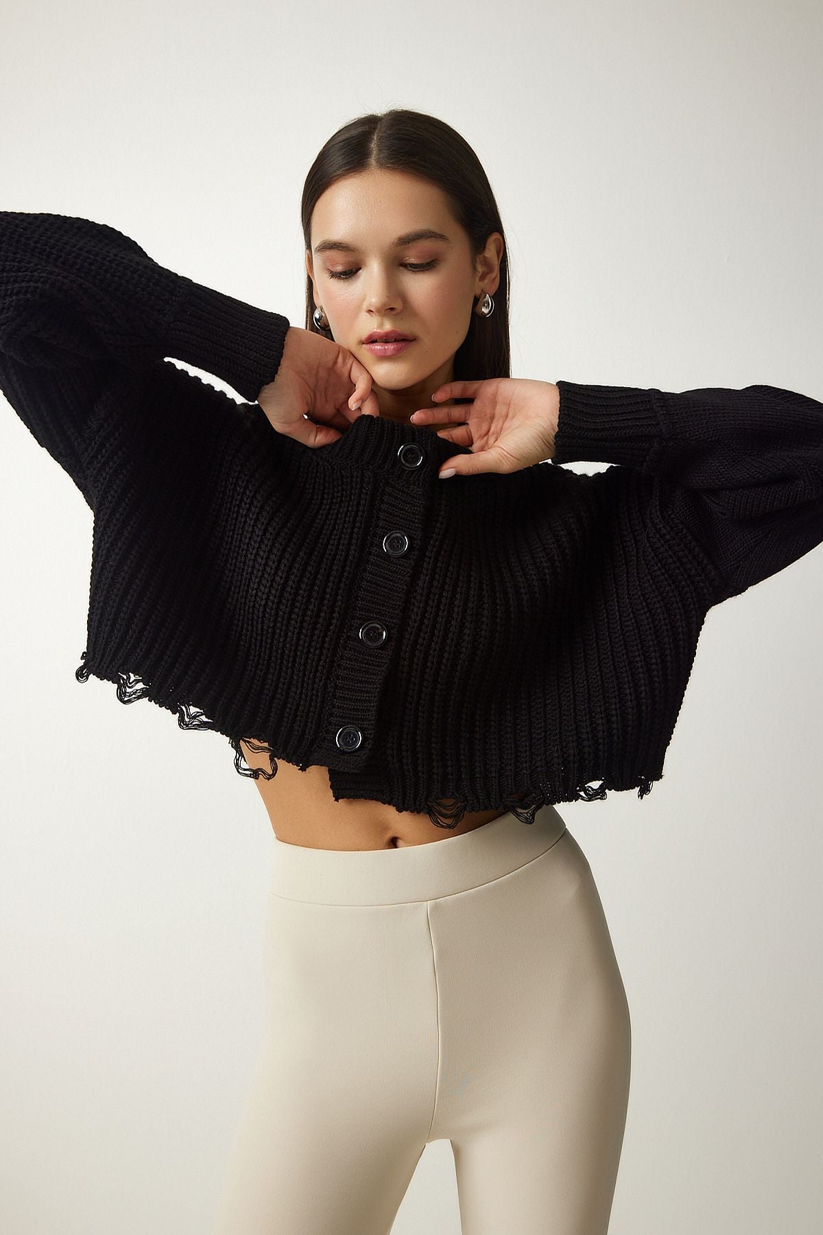 Female Black Roofed Crop Knitwear Cardigo PF00054