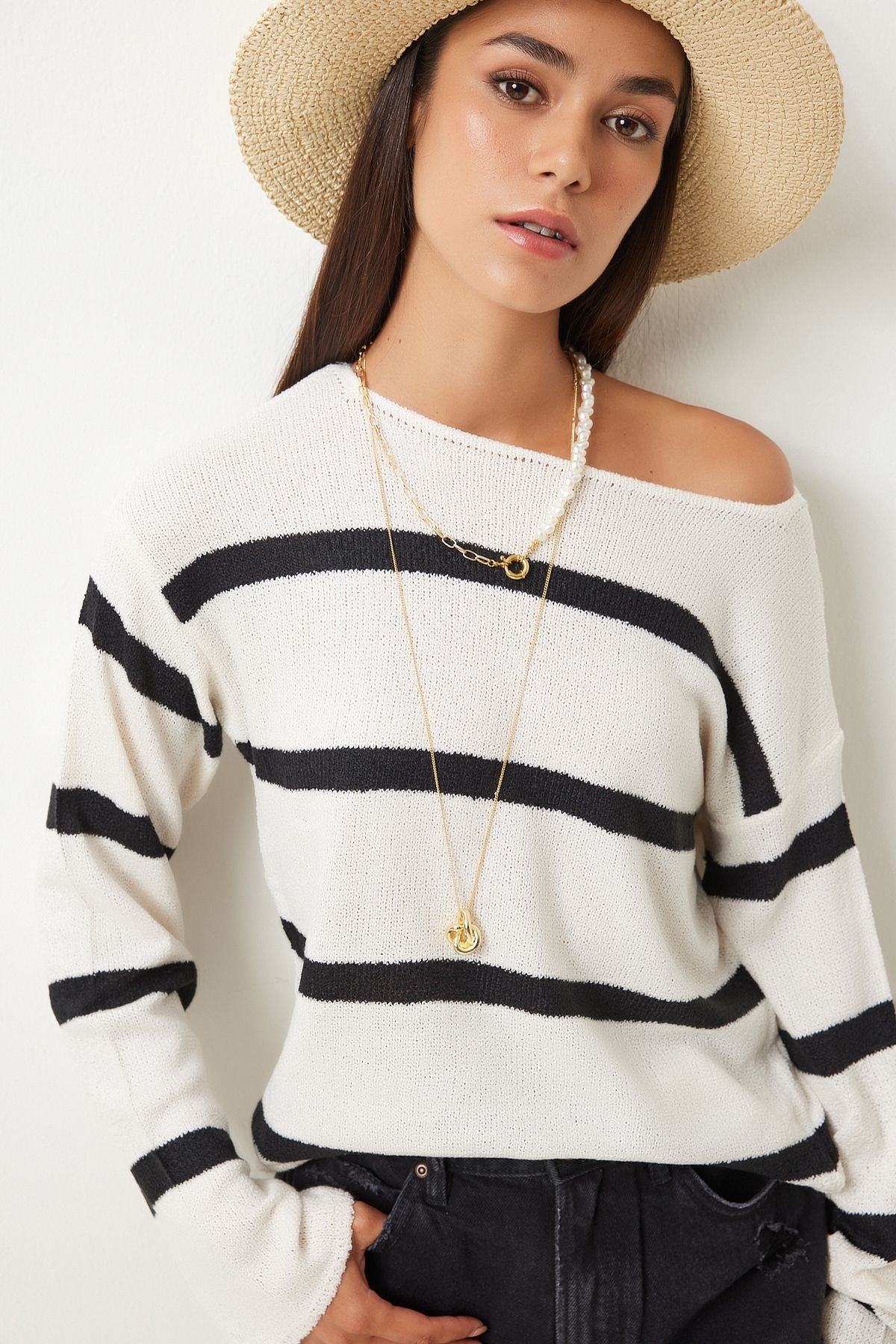 Female Black Ecru striped knitwear blouse FN03213
