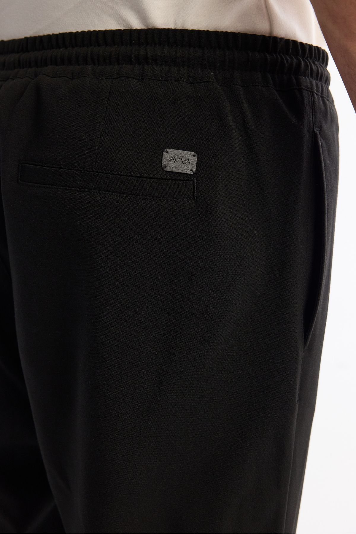 Men's black side pocket with waist tire laced laced double trouser jogger pants E003000