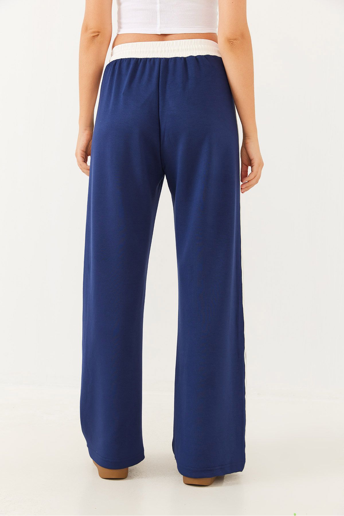 Detailed fabric pants with women's garnish 60251837