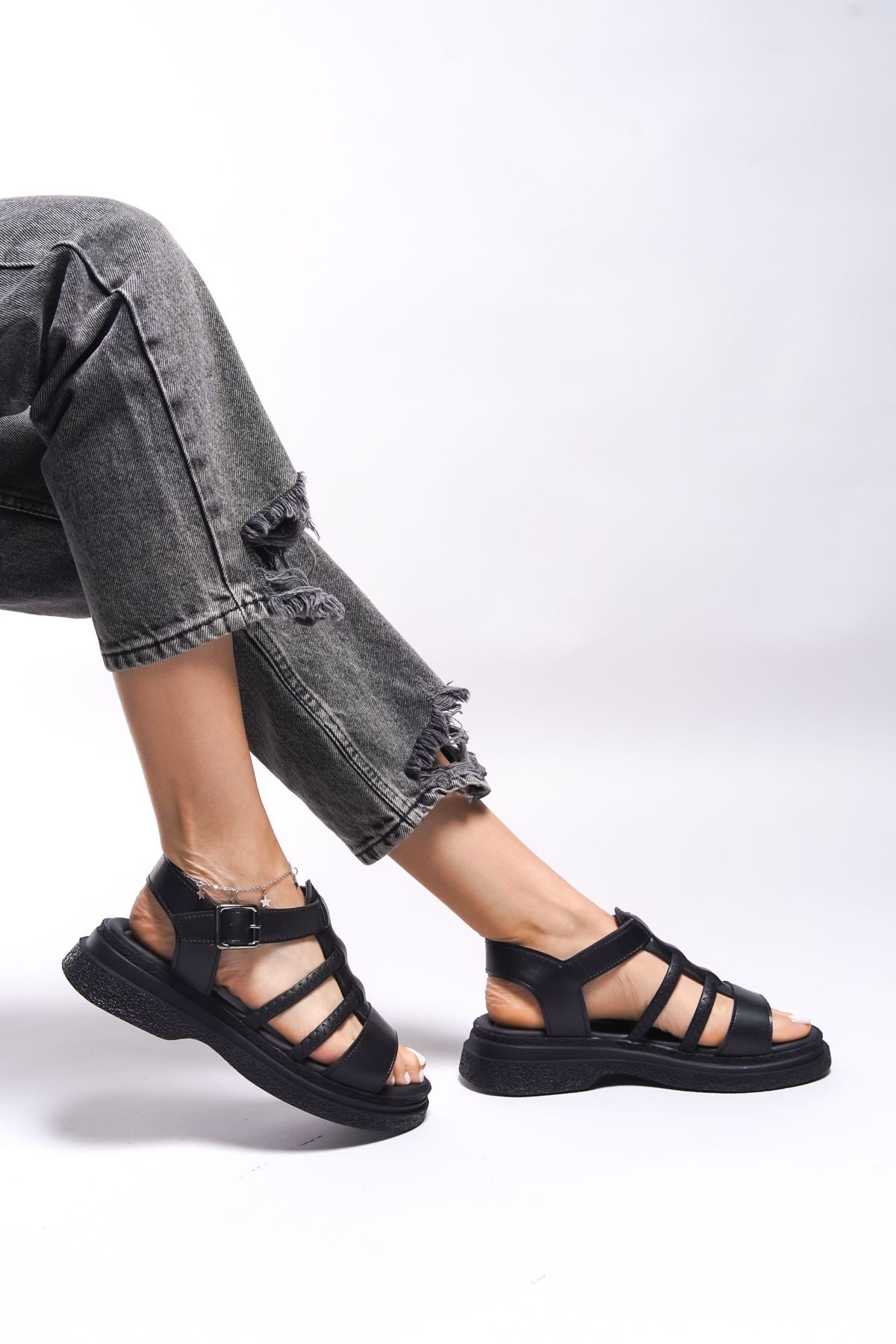 Kunzirn Woman Sandals 0012203 Black Skin