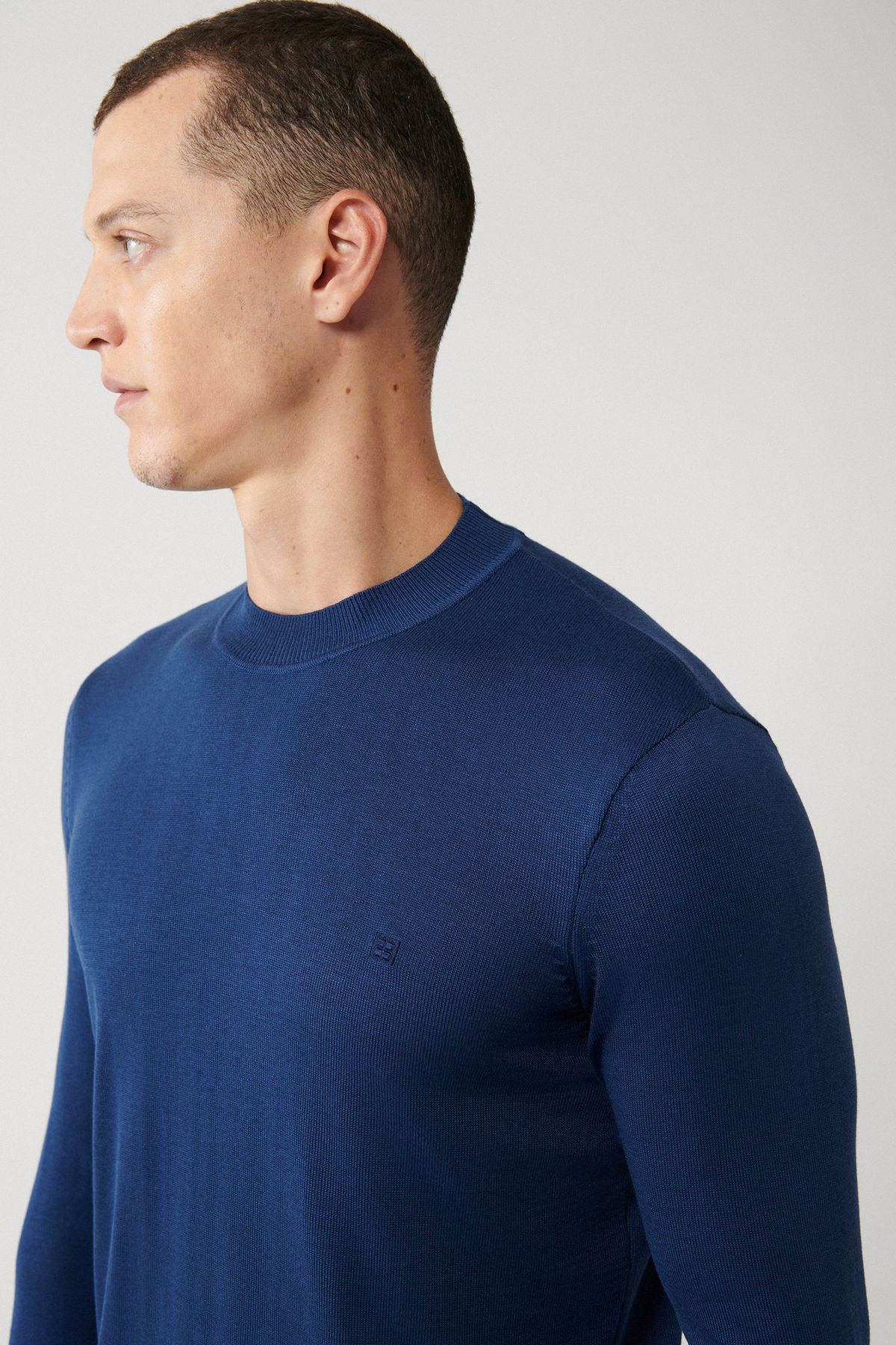 Men's light navy blue bike collar viscose knitwear sweater B005021