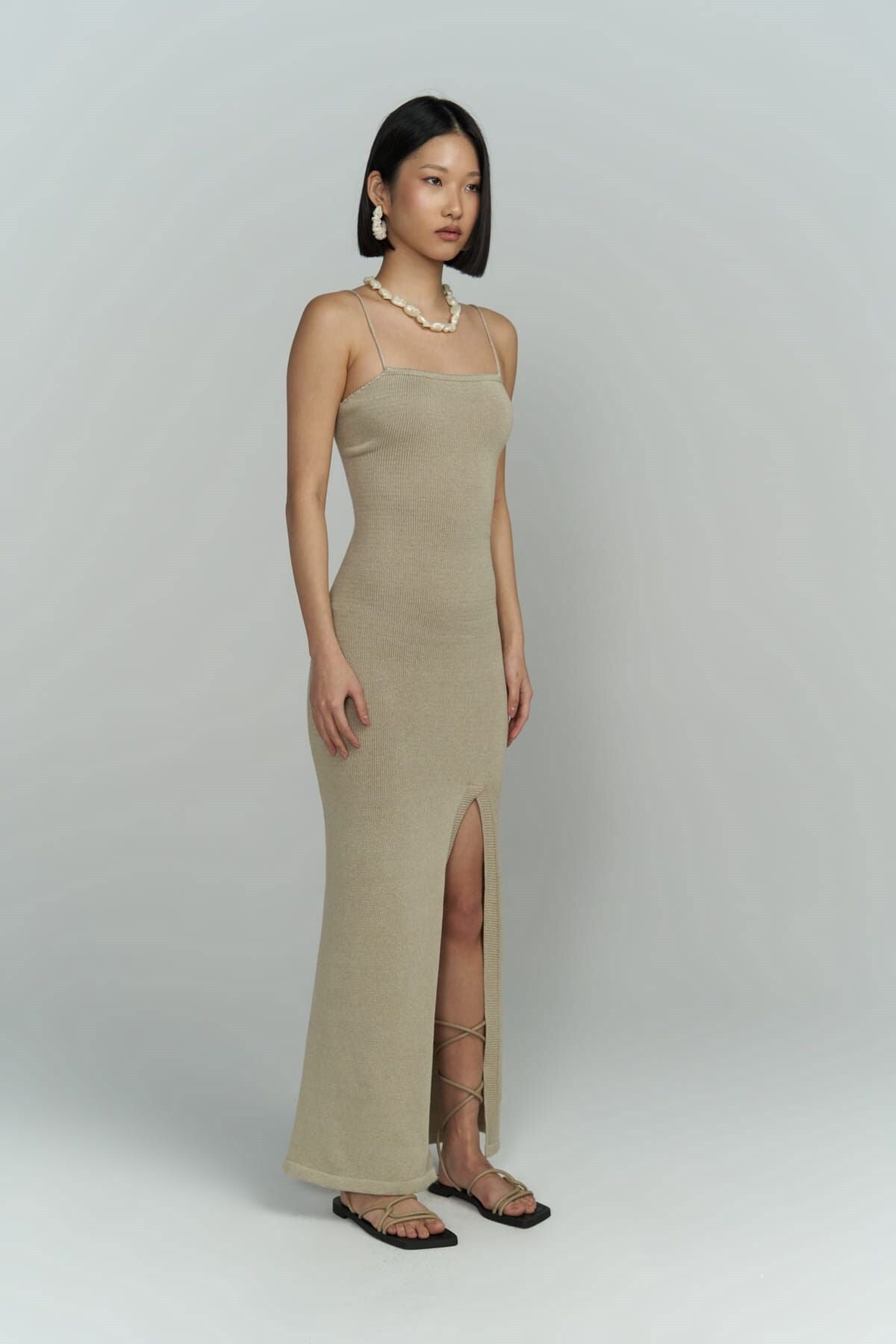 Cintiia Back Décollette stone knitwear dress