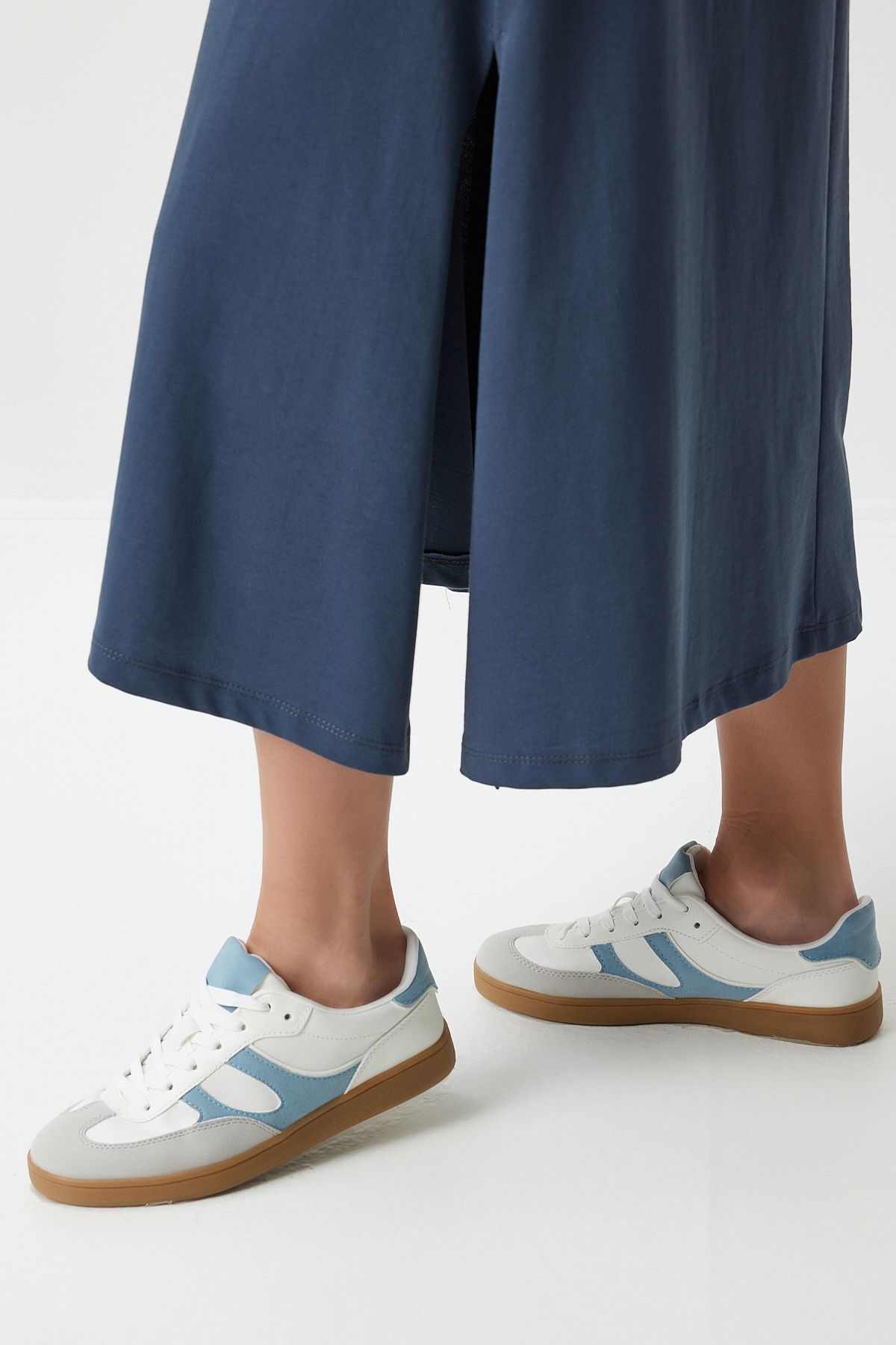 Female smoked bike collar with plenty of relaxed combed dress BP00158