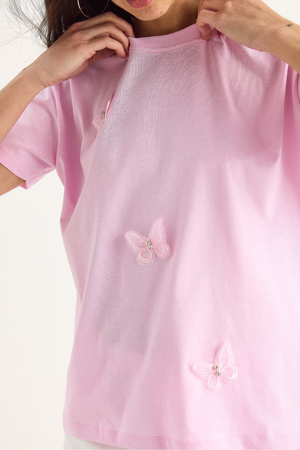 Women's Butterfly Accessory Crew Neck Cotton T-Shirt 60602071