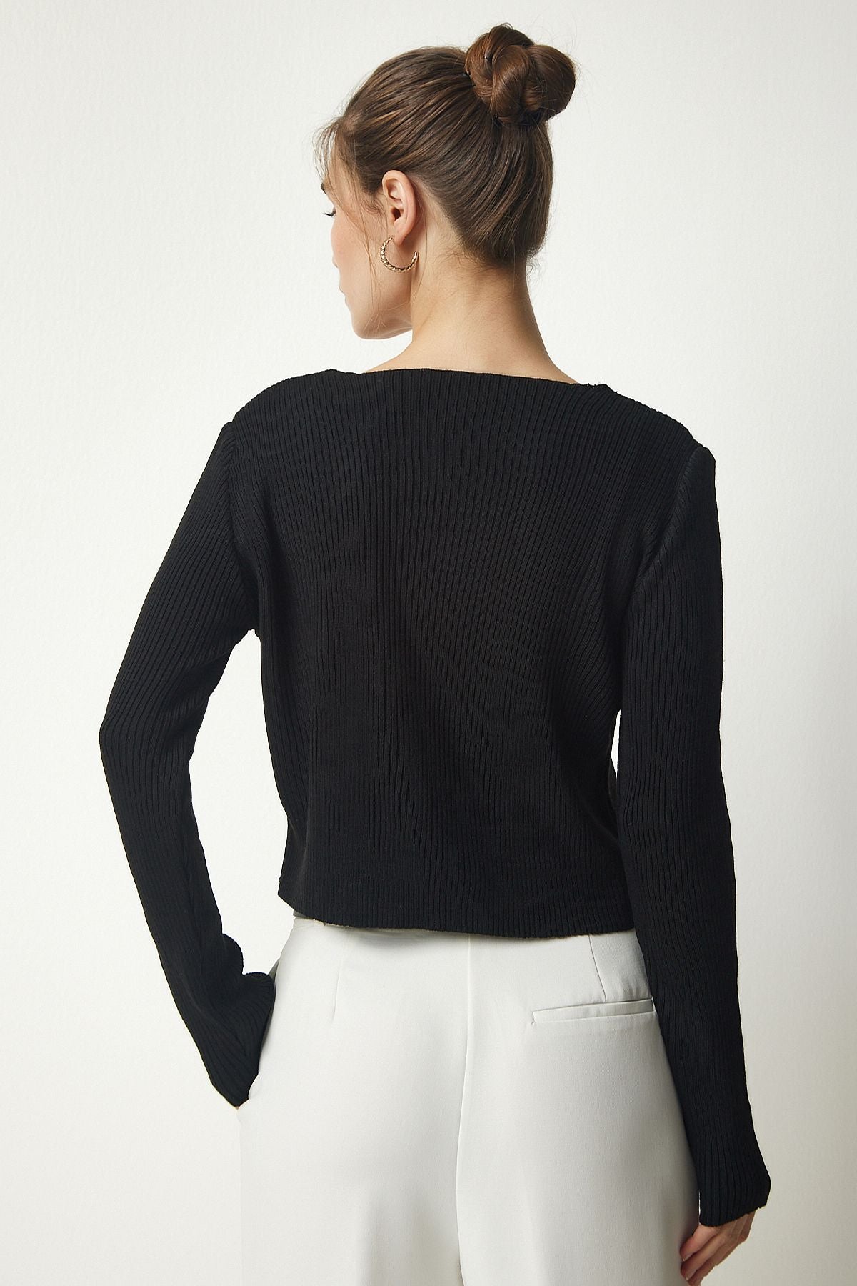 Female Black Conspuent Knitwear Crop Cardigan Team MT00143