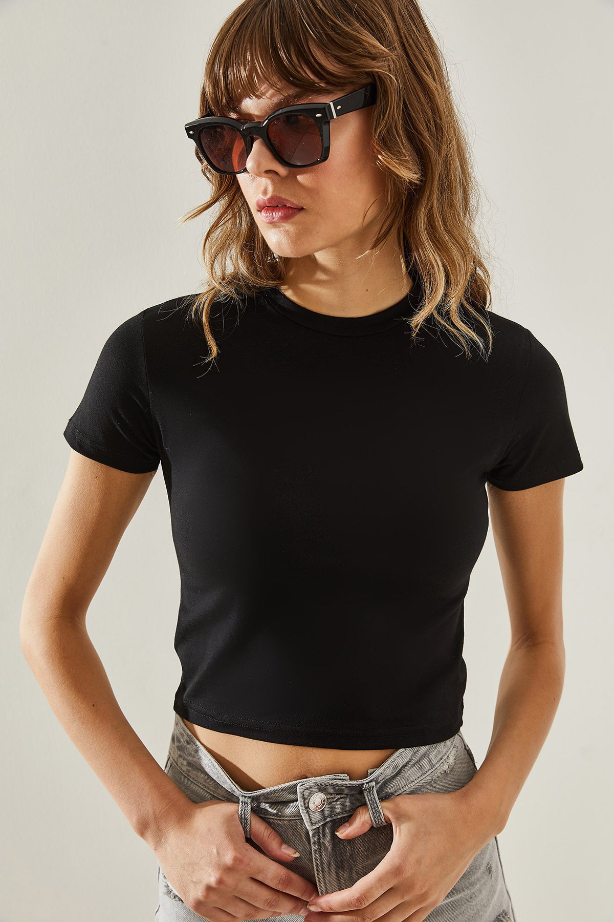 Women's Crew Neck Basic Crop T-Shirt 60251338
