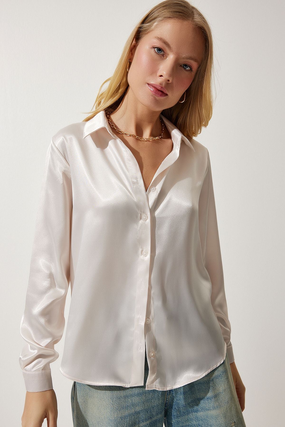 WOMEN'S CREAM LIGHTED SATIN SOLUTION SHIRT DD00990