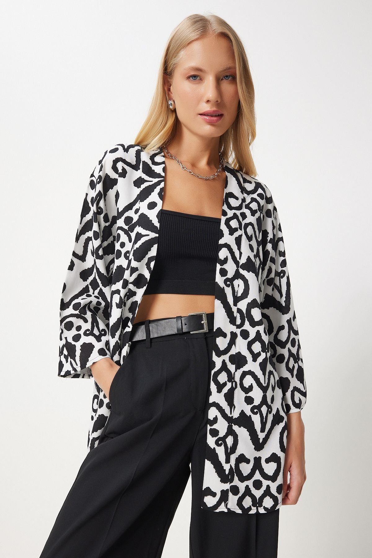 Female Black and White Patterned Viscose Kimono EN00615