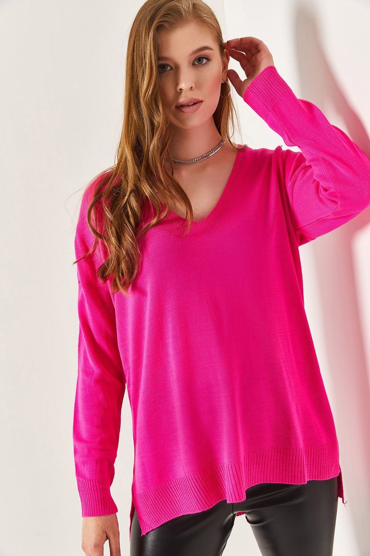 Women's Fuchsia V Yaka front short back long knitwear sweater ARM-22Y012013