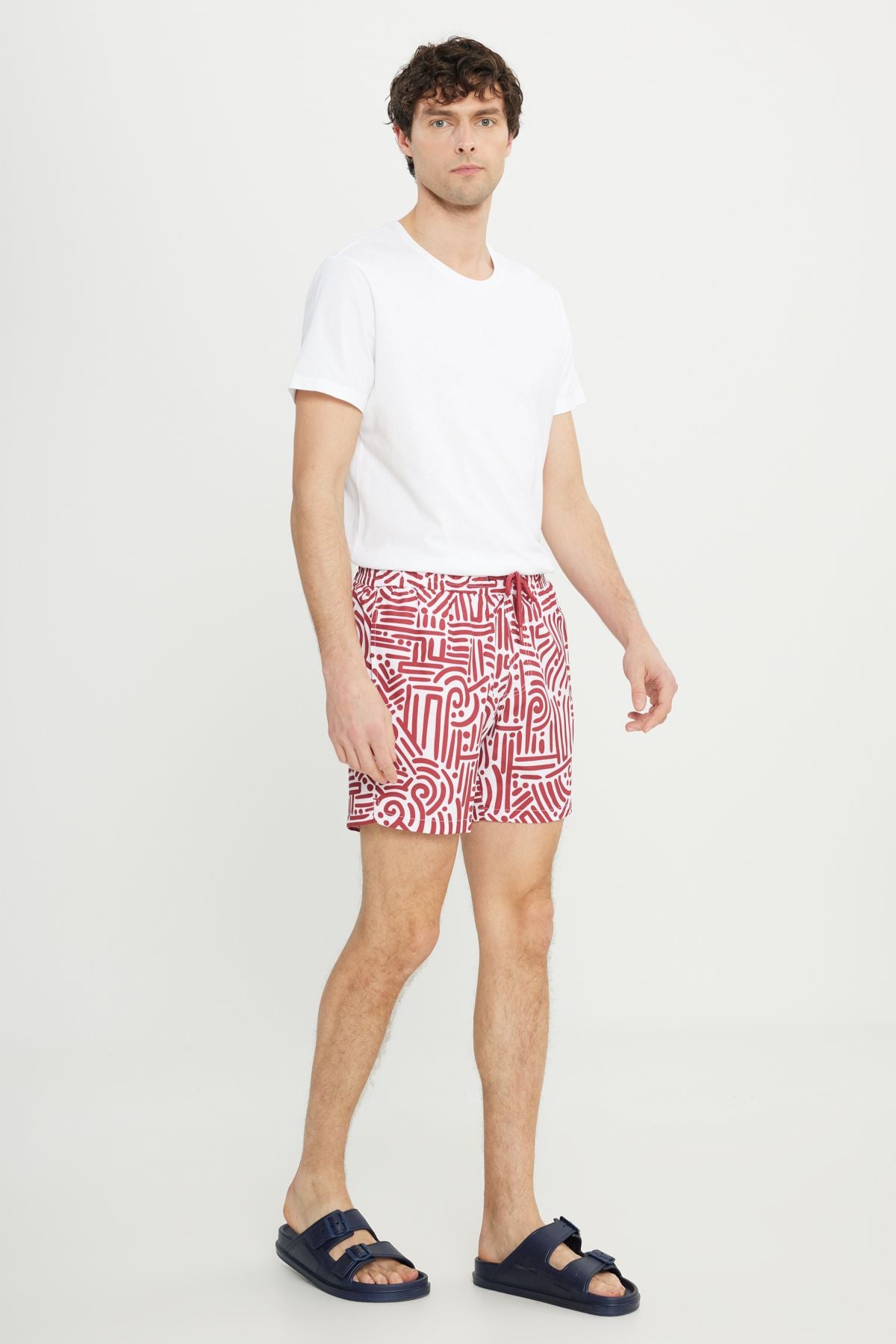 Men's White Red Standard Fit Normal Cutting Pocket Fast Drying Patterned Mayo Sea Short
