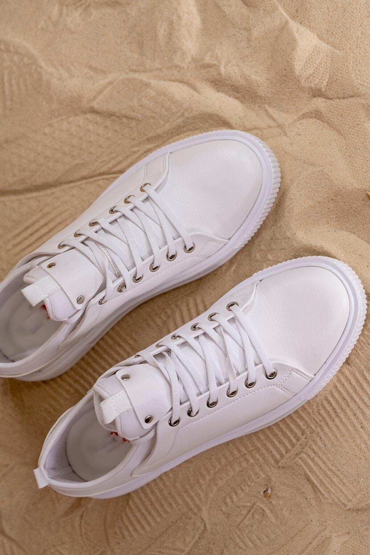 White Unisex Sneaker 0012658