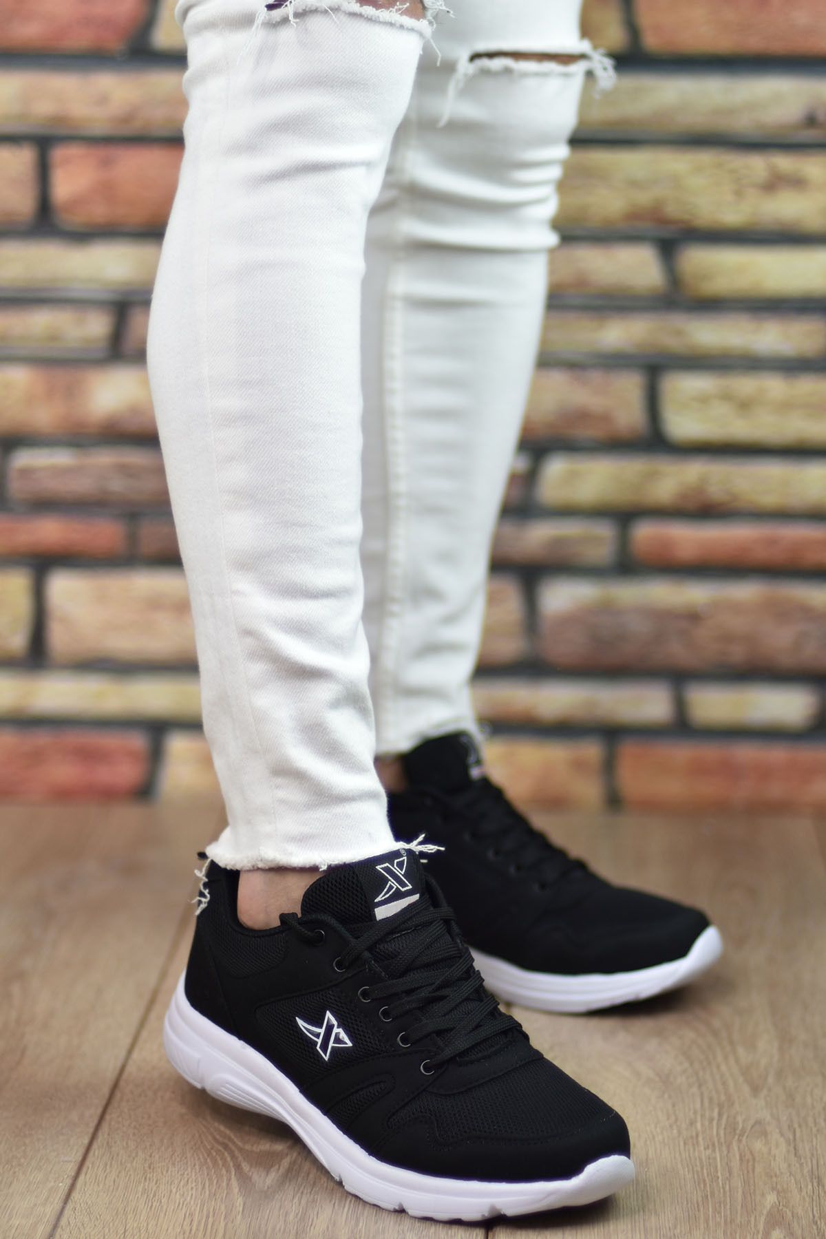 Unisex Sneaker 12020 Black White White