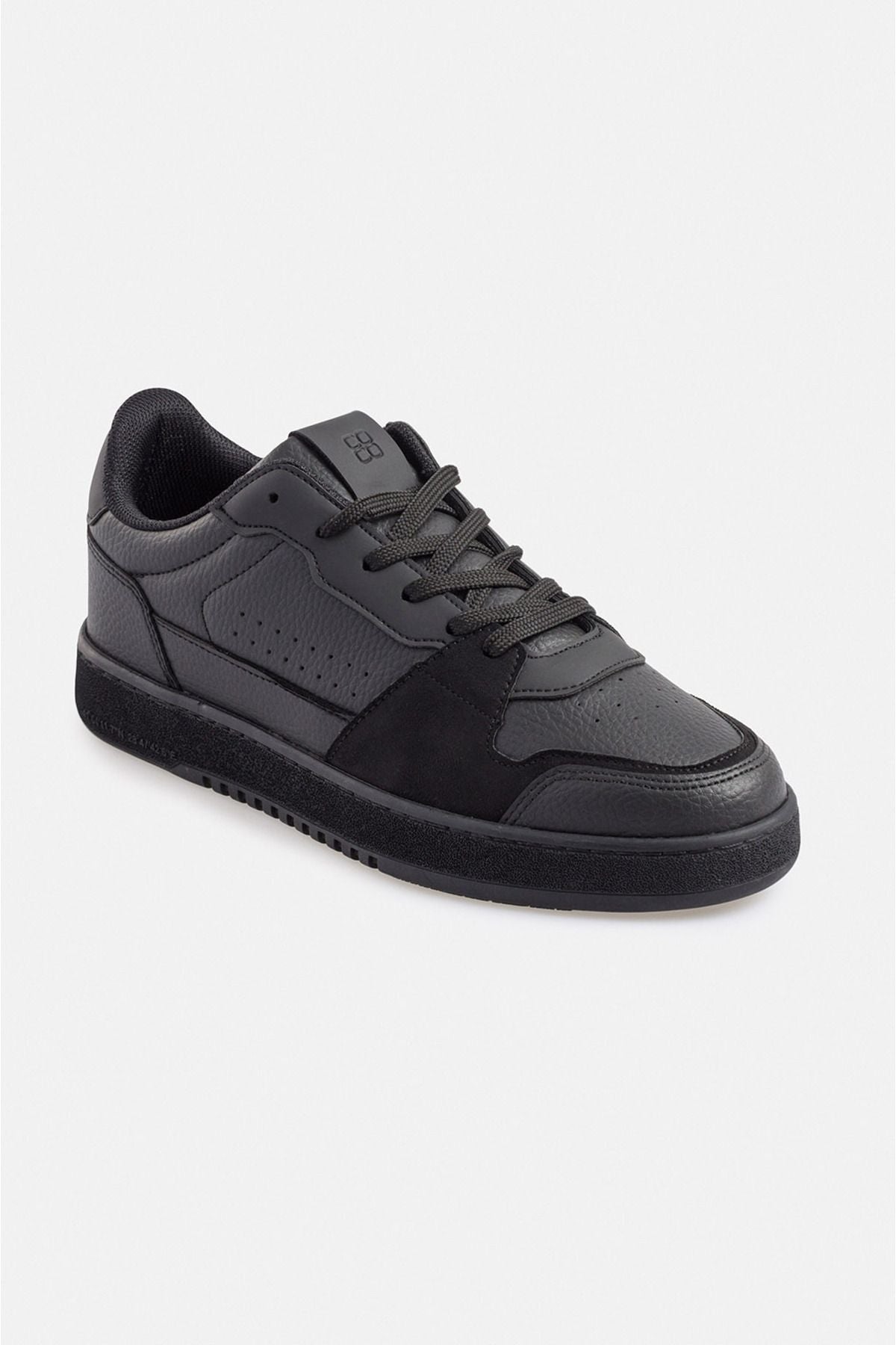 Men's black -piece flexible floor sneaker shoes A31y8025
