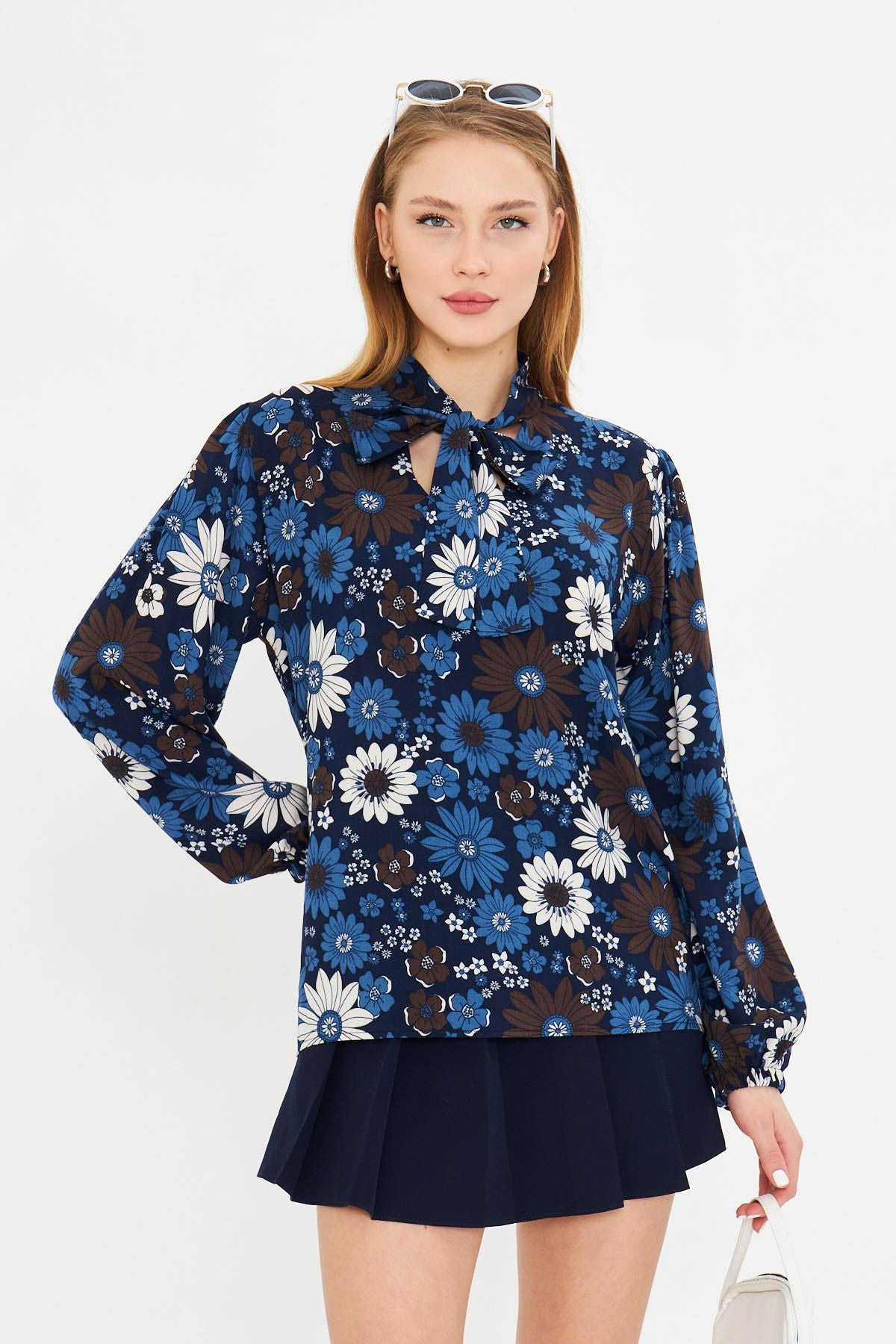 Female Blue Side Tinden Lay Tire Blouse ARM-25K001096