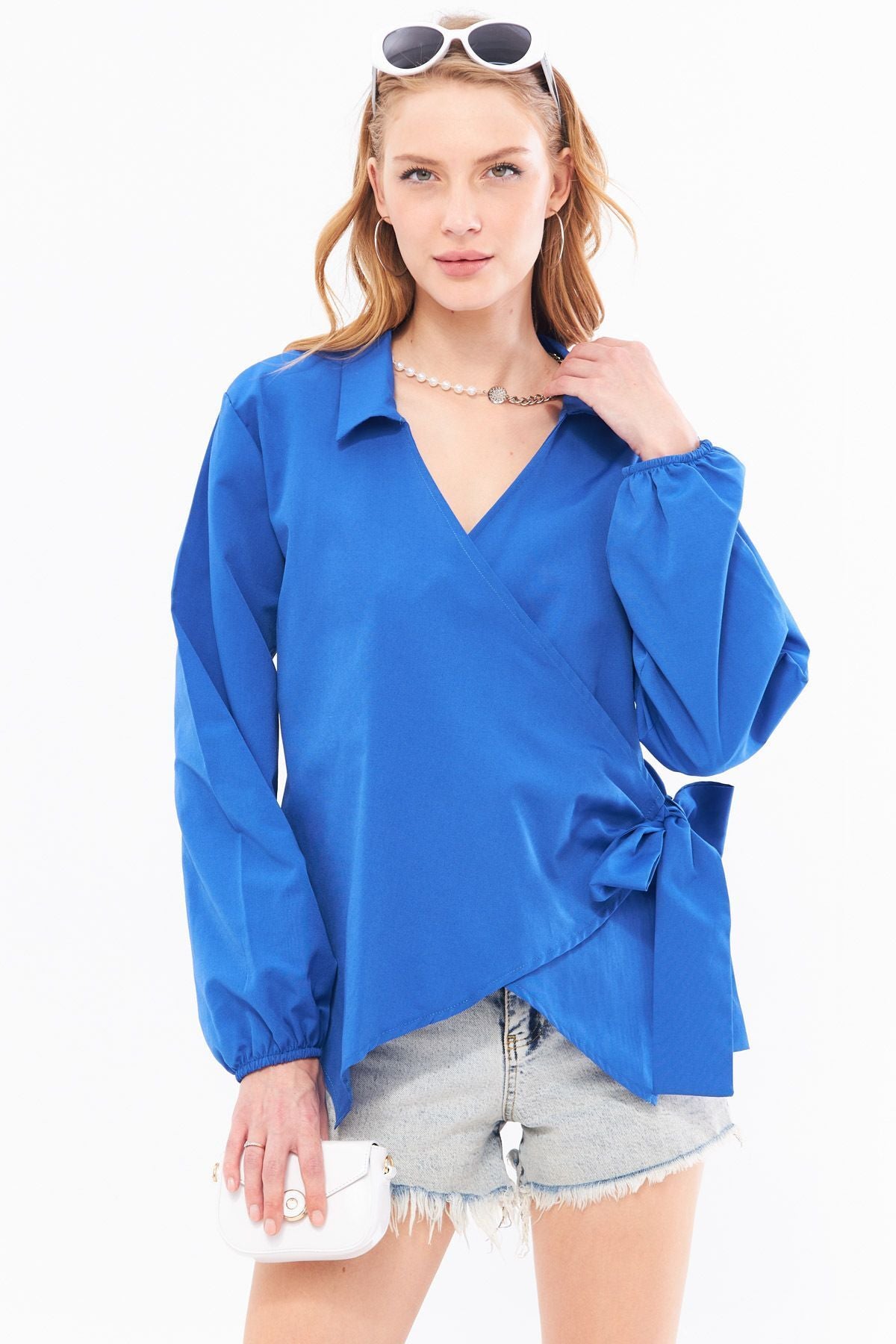 Female Saks Collar Cruve Blouse ARM-22Y024025