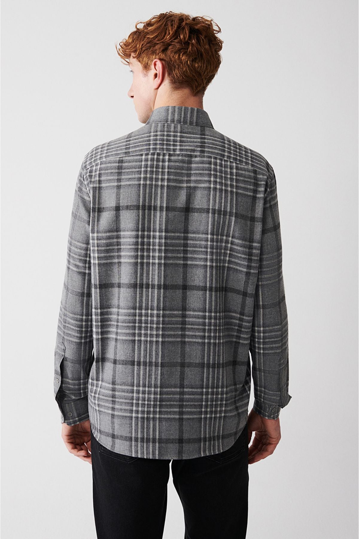 Men's gray button collar plaid flannel shirt A32Y2062