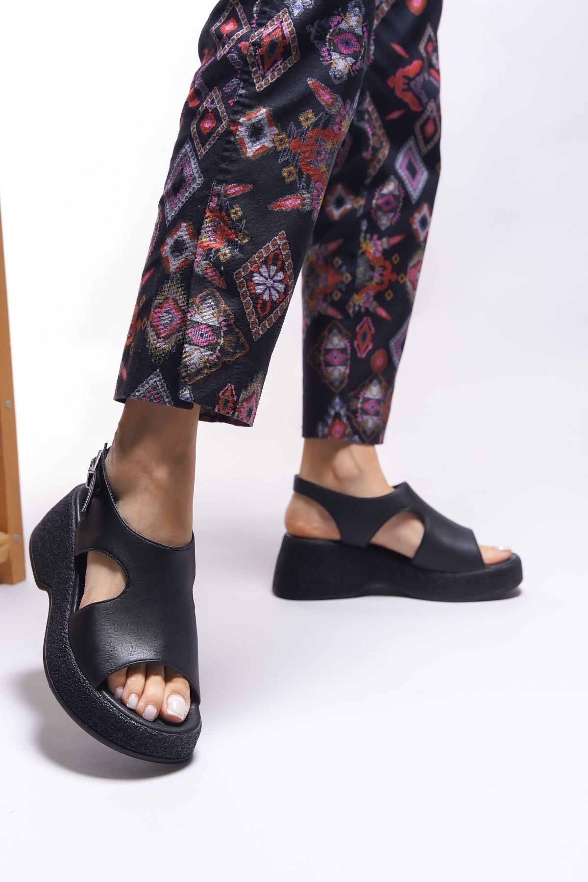 Lyathlin Women Heels Sandals 0012450 Black