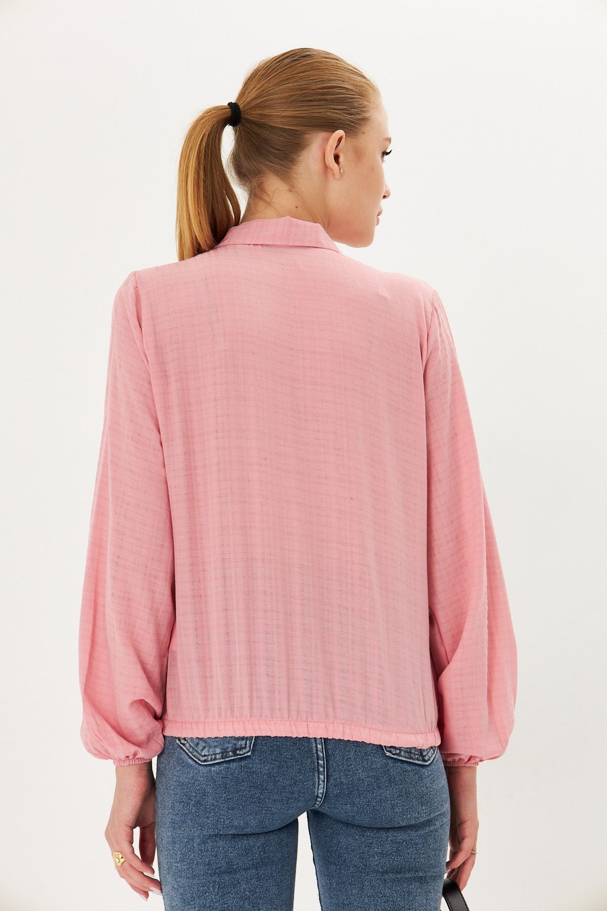 Female powder arm and waist-tire-collar cruve blouse ARM-25K001041