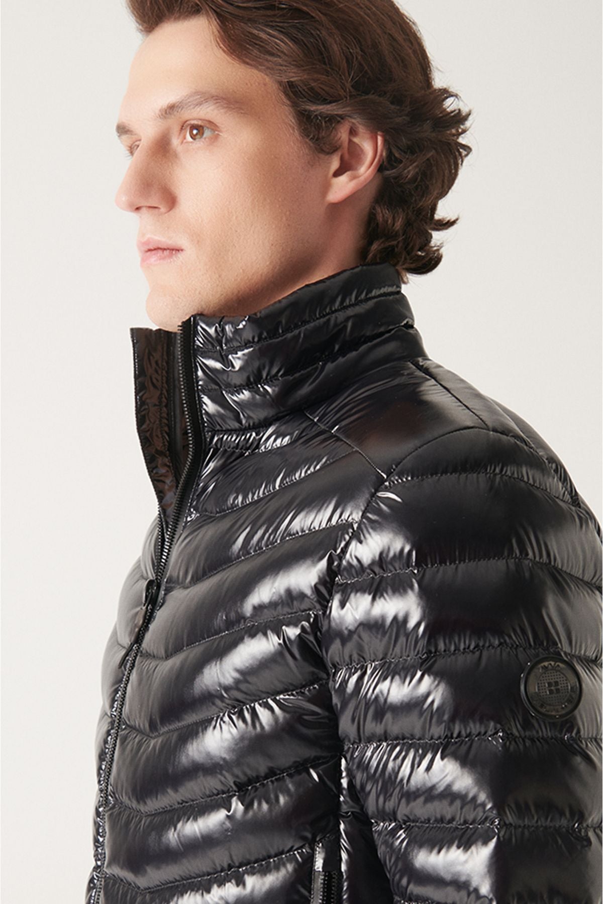 Men's black goose feather water -driven windproof bright swelling coat E006015
