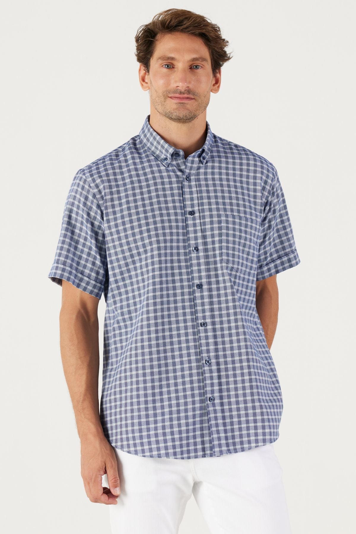 Men's navy blue-white comfort fit comfortable cut buttoned collar checkered short sleeve shirt