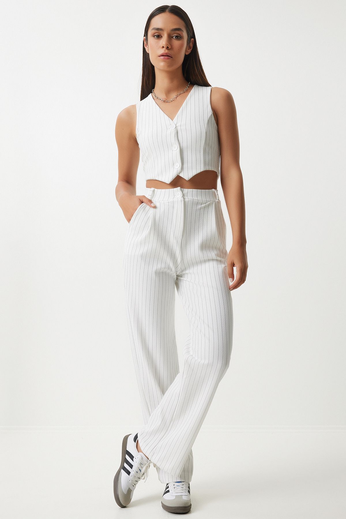 Woman White Fine striped knitted vest pants set Mc00287