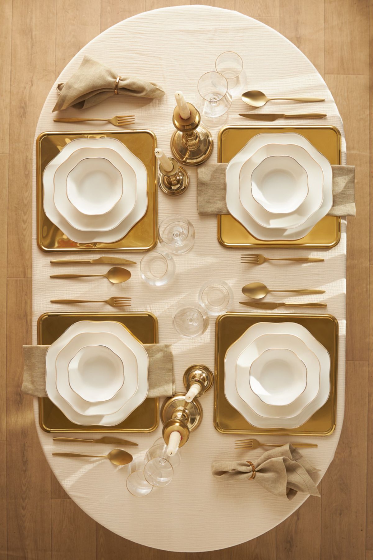 Lotus Fine Bone 18 Piece 6 People Dinner Set Gold