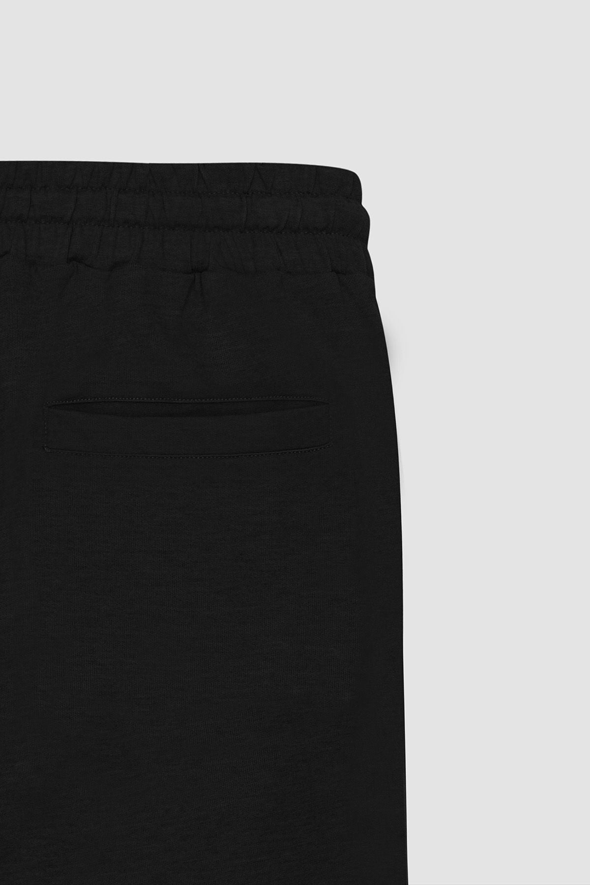 Men's Black Standard Fit Normal Cut Casual Knitting Shorts