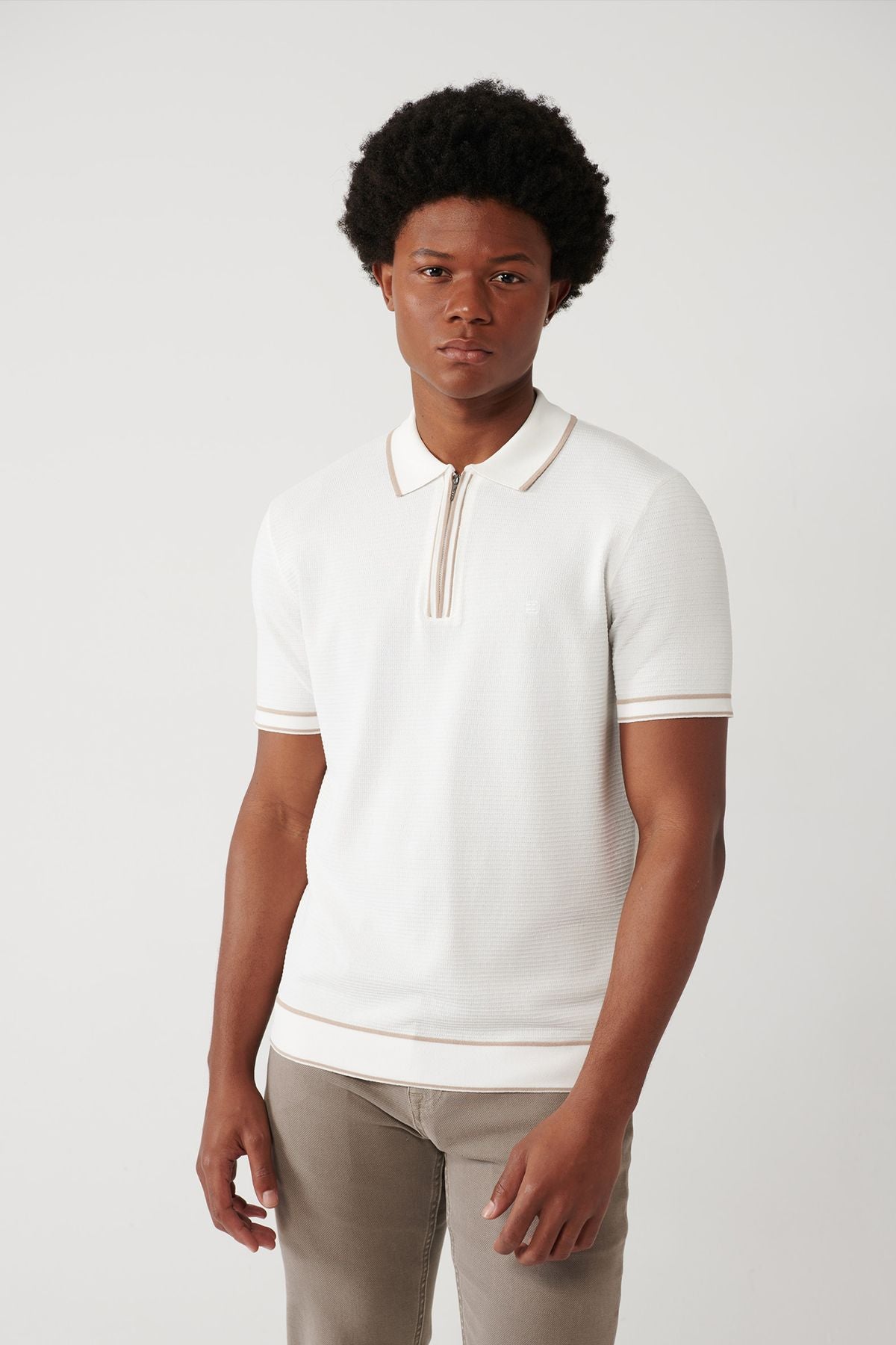 Men's ecru zipper texture rayon polo collar knitwear T-shirt A41y5002