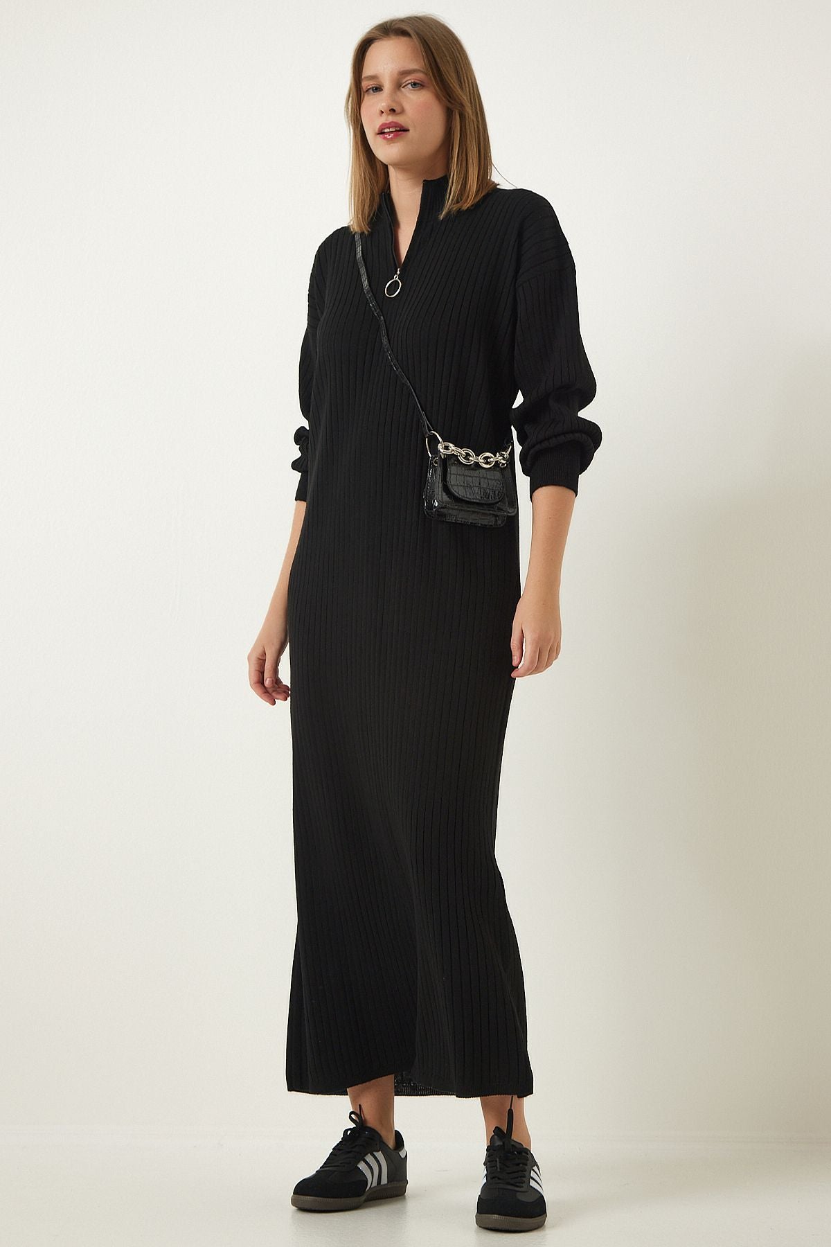 Female black zipper collar wick long knitwear dress DD01295